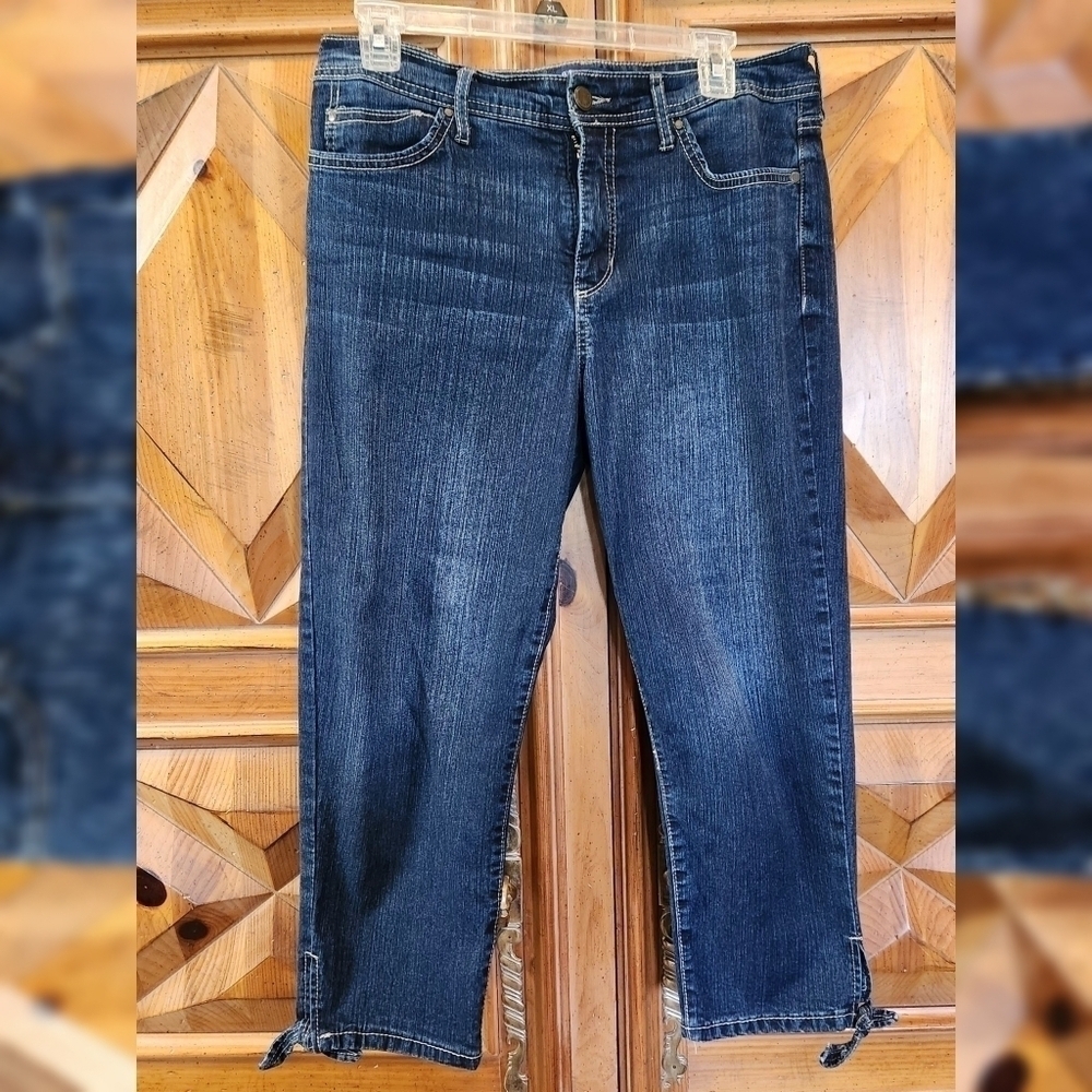 Bandolino Capris Sz 8